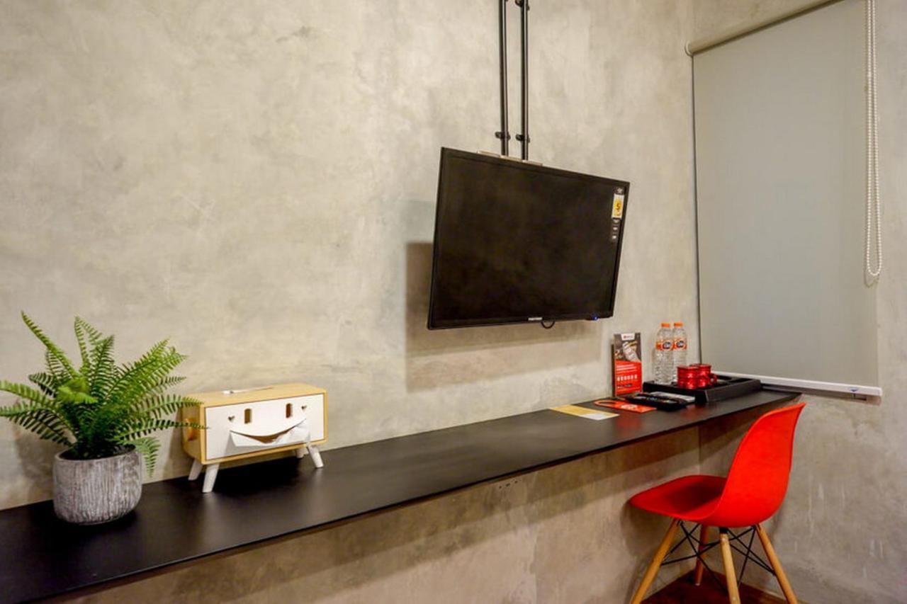 Reddoorz Plus Near Kawasan Sam Poo Kong Semarang Kültér fotó
