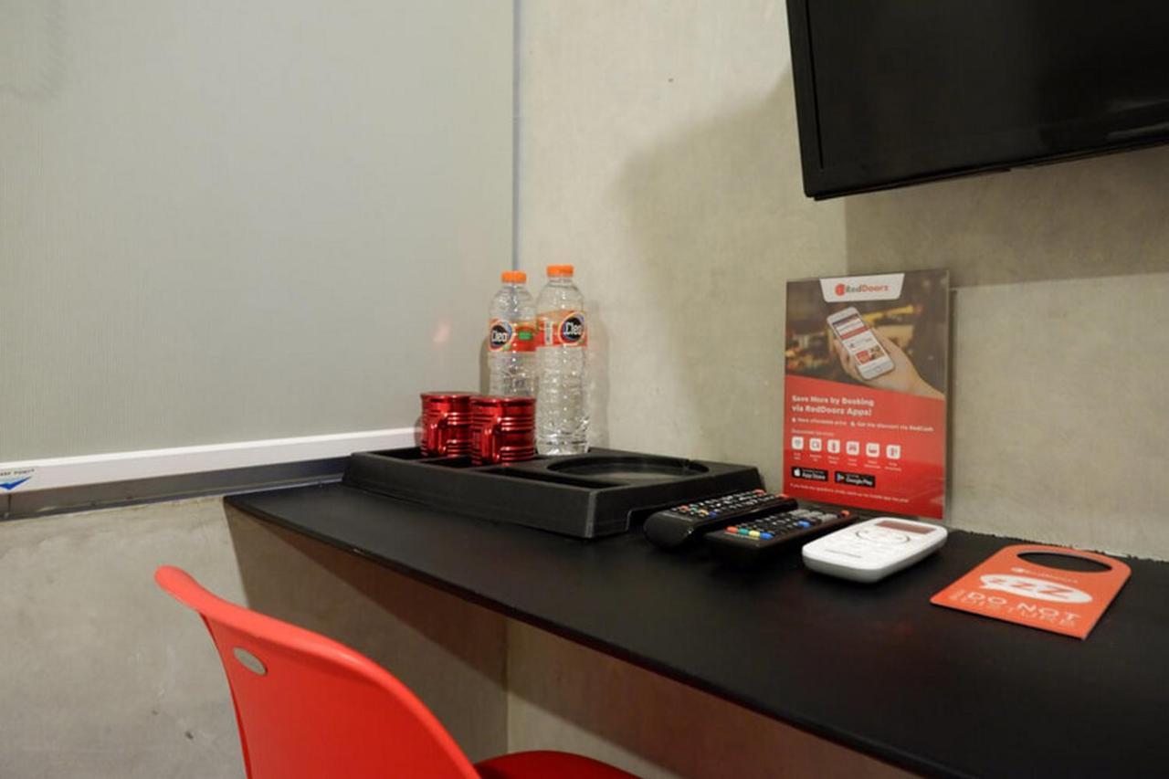 Reddoorz Plus Near Kawasan Sam Poo Kong Semarang Kültér fotó